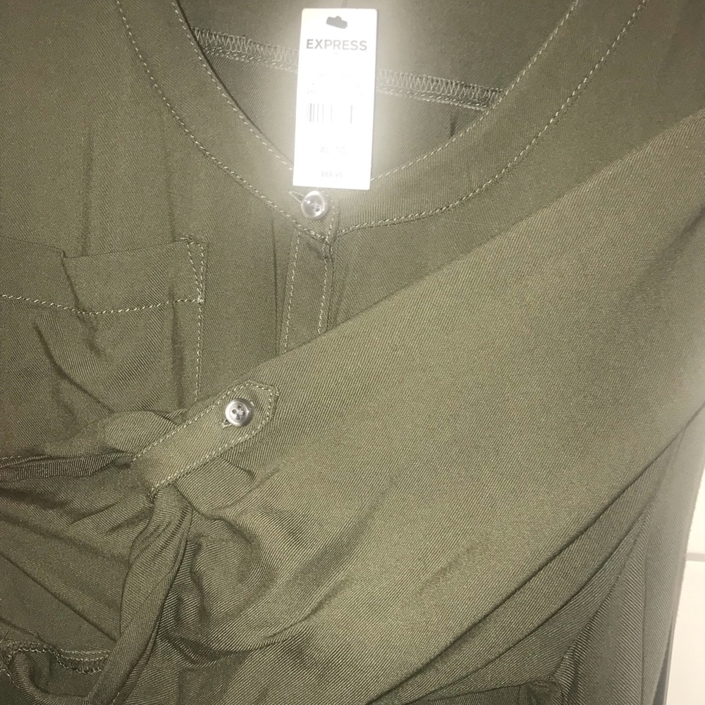 🆕 EXPRESS ROMPER - Picture 5 of 8